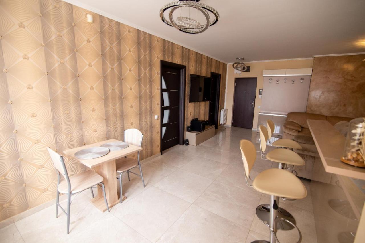 Royal Central Apartament Lejlighed Oradea Eksteriør billede