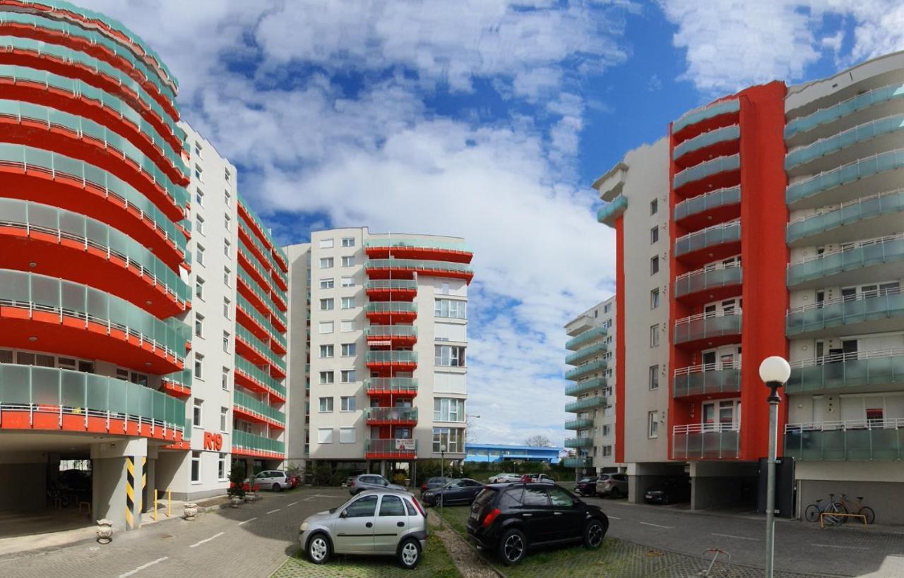 Royal Central Apartament Lejlighed Oradea Eksteriør billede