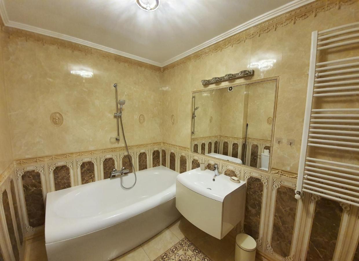 Royal Central Apartament Lejlighed Oradea Eksteriør billede