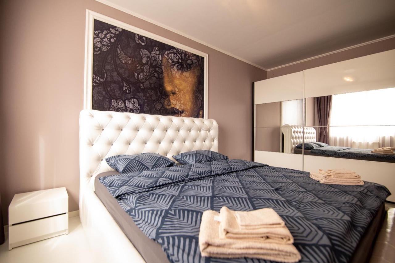 Royal Central Apartament Lejlighed Oradea Eksteriør billede